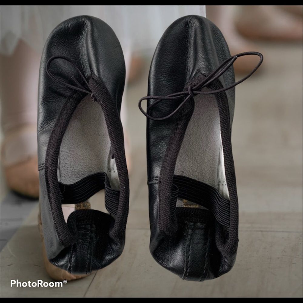 *SALE* NWOT Sz M 8.5CH Leather Ballet Shoe CUTE!!